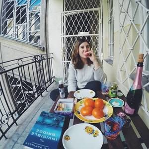 Meet your Posher, Elizabeth